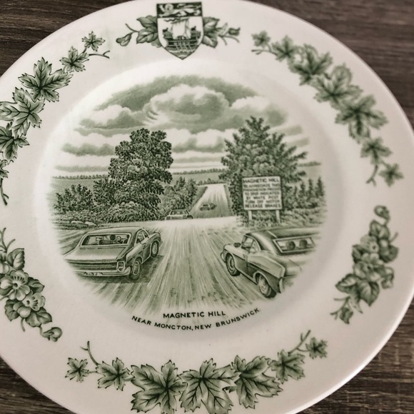 Vtg Wood and Sons Magnetic Hill Souvenir Plate - Picture 4 of 10